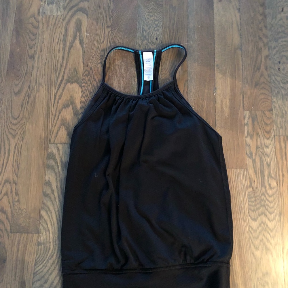 Girl size 8 top ivivva